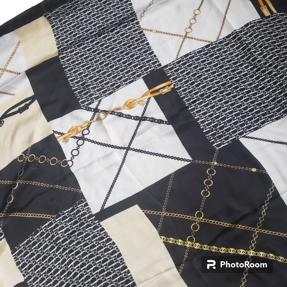 Silk like scarf, NOT DIOR, polyester. - Picture 6 of 8